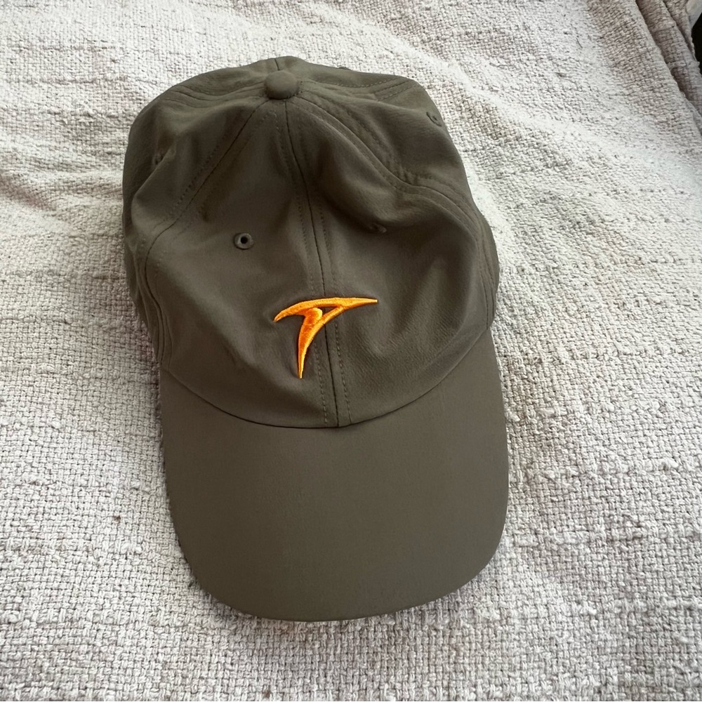 Plythal Hat
